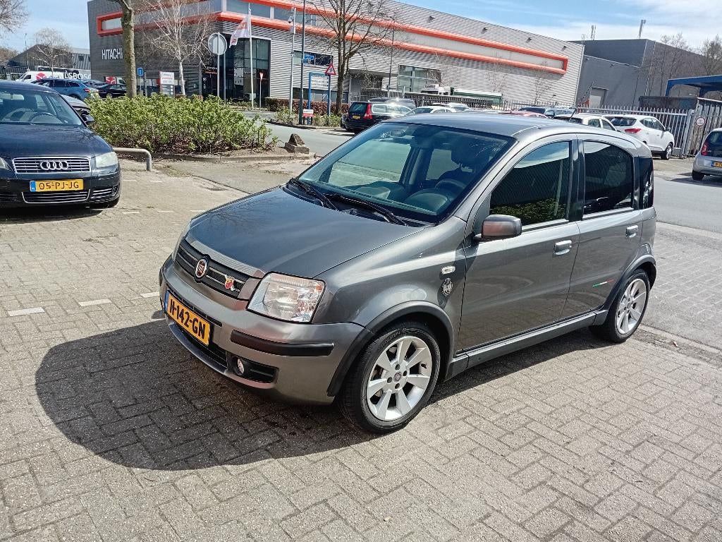 Fiat Panda 1.4 16V 100HP 2008 Grijs, Voorwielaandrijving, 31 €/maand, 100 pk, Handgeschakeld