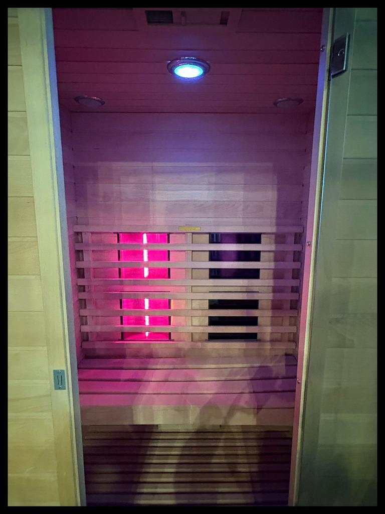 Infrarood sauna, Ophalen, Zo goed als nieuw, Infrarood, Complete sauna