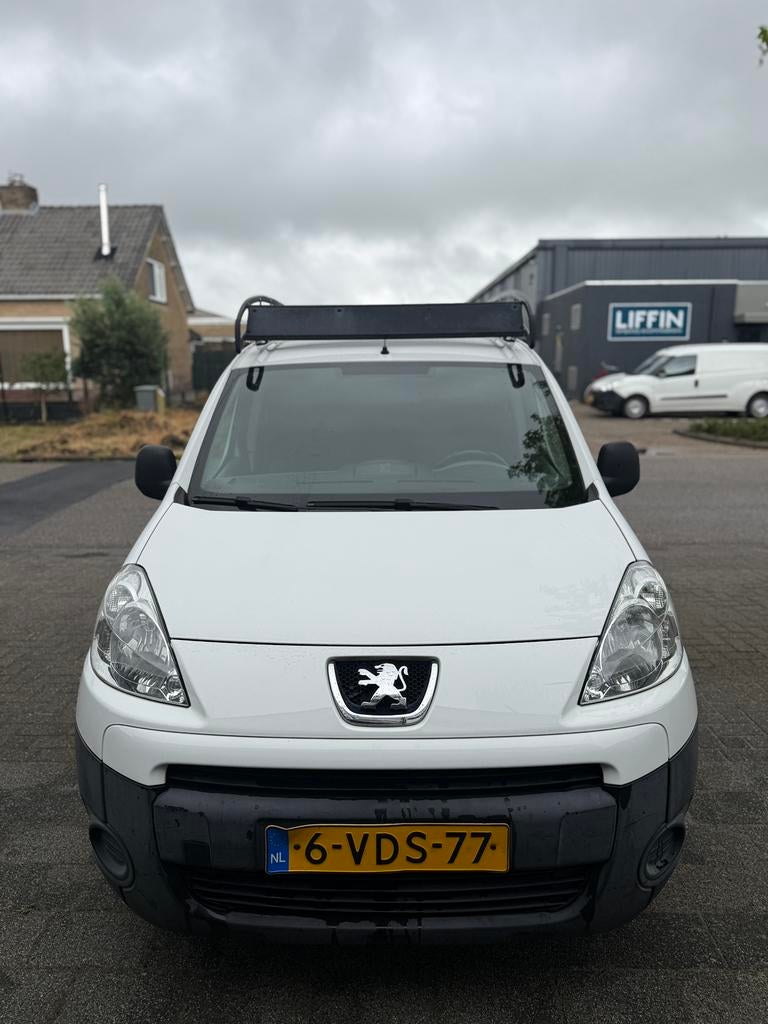 Peugeot Partner 1.6 Hdif 66KW 120 L1 2PL 2009, Auto's, Bestelauto's, Voorwielaandrijving, Stof, 4 cilinders, Wit