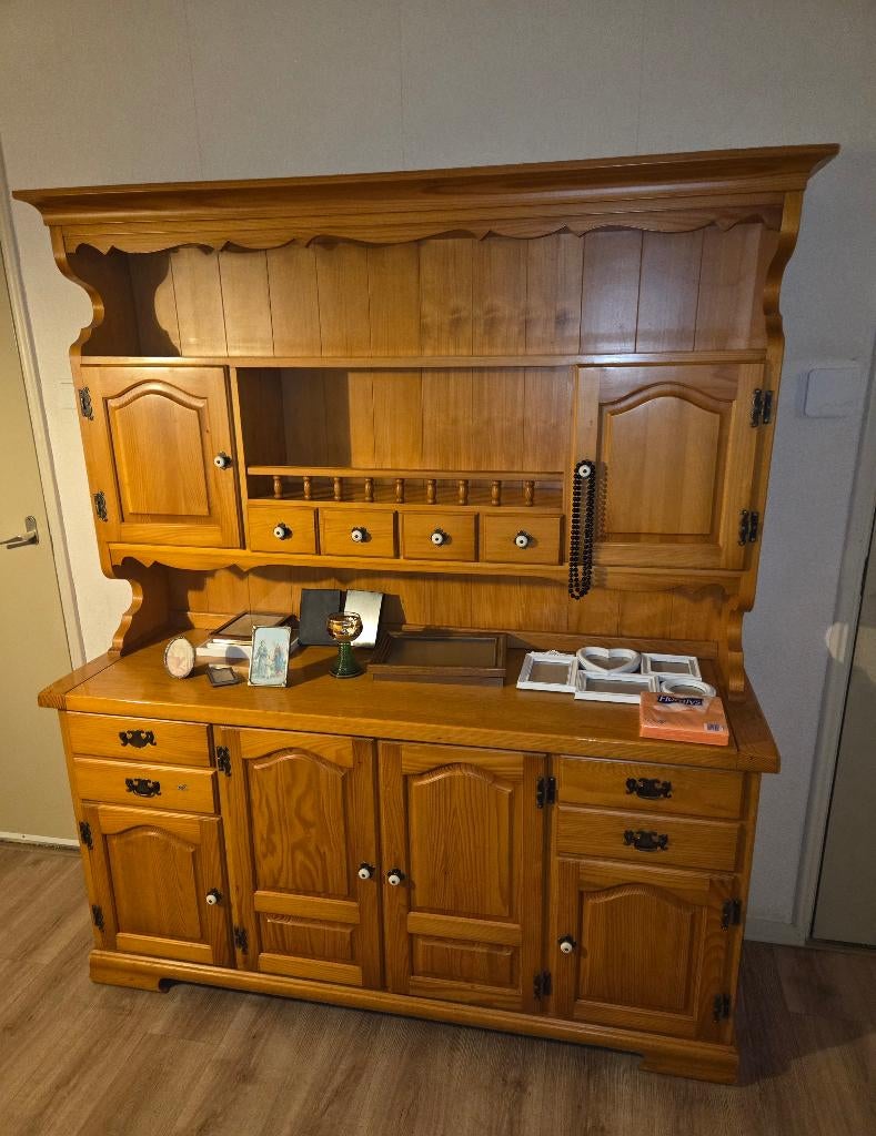 grenen kast, Ophalen