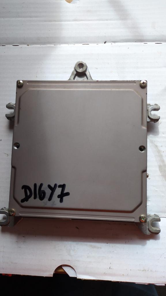 P2E ECU van D16Y7 motor, Ophalen of Verzenden, Gebruikt, Honda