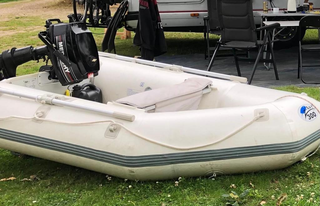 Opblaasbare rubberboot met 2 buitenboordmotoren, Watersport en Boten, Ophalen of Verzenden, Gebruikt