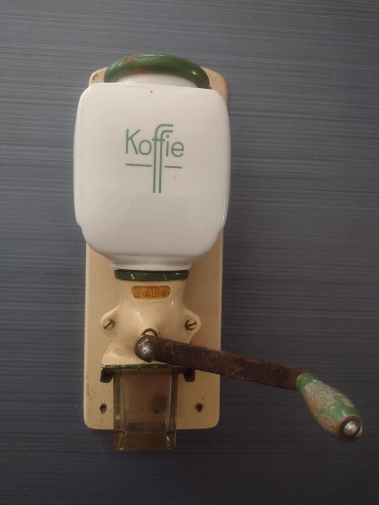 vintage wand koffiemolen van PeDe, Antiek en Kunst, Ophalen of Verzenden
