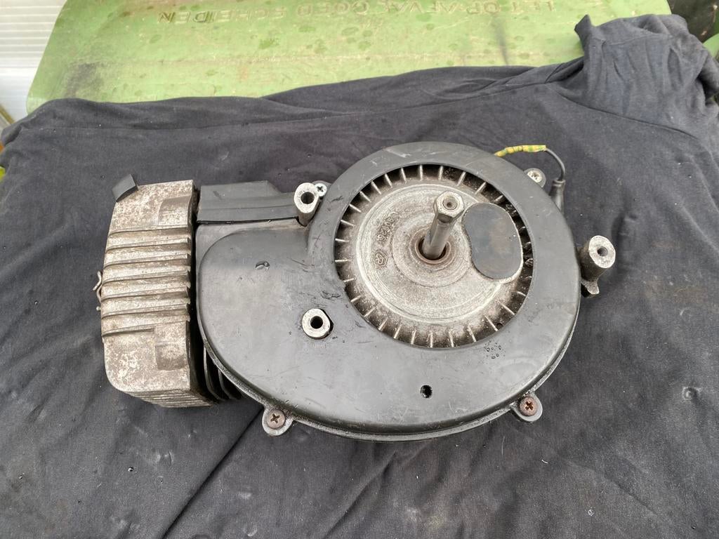 Citta gelera blokje met nieuwe 70 cc, Fietsen en Brommers, Ophalen of Verzenden, Nieuw, Blok, Gilera