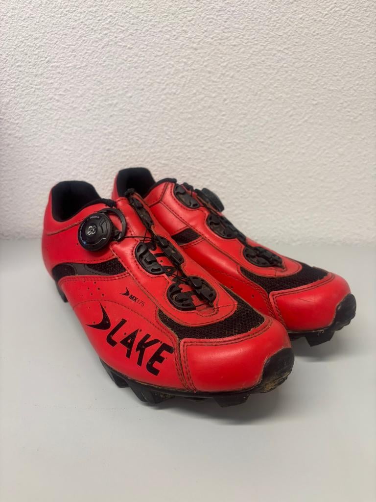 Klik pedalen merk XLC en fietsschoenen merk Lake maat 42, Ophalen, Kinderen, Schoenen, Overige maten