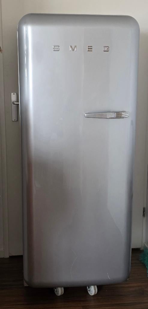 Prachtige SMEG koelkast in retro uitvoering!, Ophalen, Gebruikt