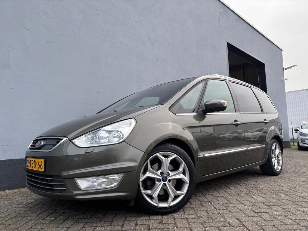 Ford Galaxy 1.6 SCTi Platinum 7 P. - Leder- Panorama, Voorwielaandrijving, Navigatiesysteem, Gebruikt, 4 cilinders