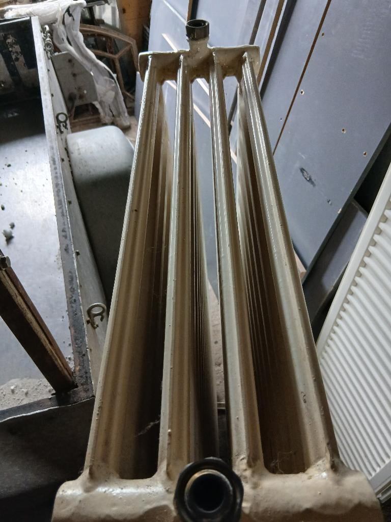 Verwarming old school, Doe-het-zelf en Verbouw, Verwarming en Radiatoren, Ophalen, 30 tot 80 cm, Gebruikt, Radiator
