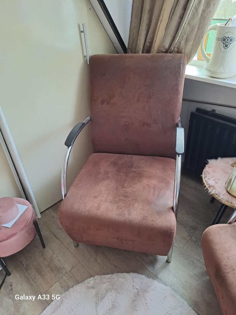 Twee bruine stoeltjes met metalen frame, Gebruikt, Twee, Bruin, Ophalen of Verzenden