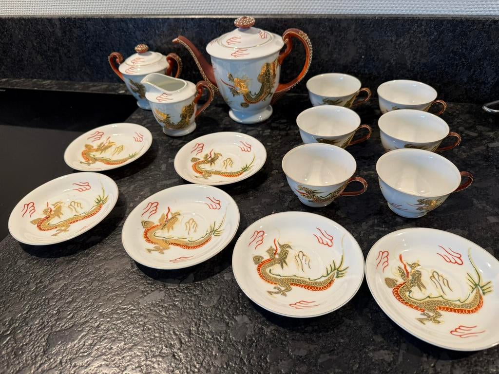 Handgeschilderd japans satsuma theeservies met bladgoud, Antiek en Kunst, Ophalen of Verzenden