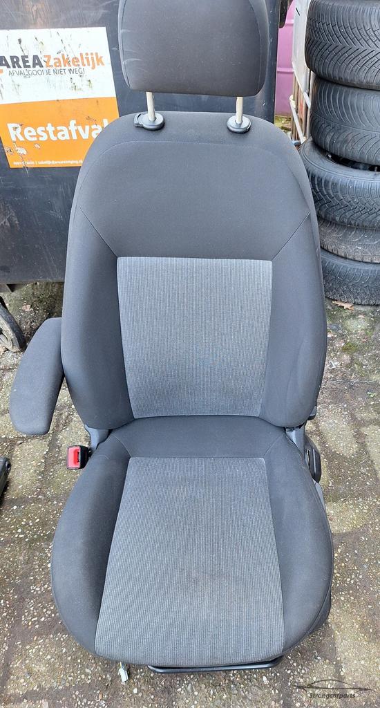 Bestuurdersstoel links Fiat Doblo met armleuning bj 2017, Gebruikt, -, -, Ophalen of Verzenden