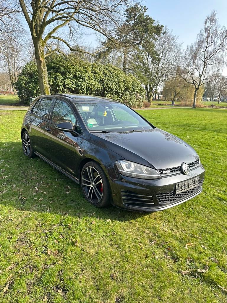 Volkswagen Golf 2.0 GTD/*PANO/*LEDER/SPORTSOUND/*STANDKACHEL, 4 cilinders, Zwart, Leder, Diesel