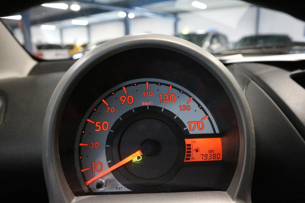 Toyota Aygo 1.0-12V Access / NAP / 1e EIG / 5 DRS / AIRCO /, Voorwielaandrijving, Euro 5, Gebruikt, 4 stoelen