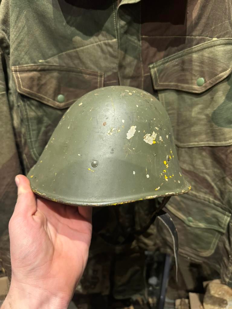 Nederlandse KNIL helm ww2, Verzamelen, Militaria | Tweede Wereldoorlog, Ophalen of Verzenden, Nederland, Helm of Baret