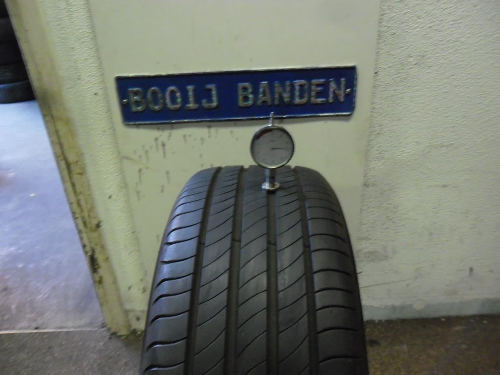 235 50 19 demobanden michelin primacy 4 met 7,3 mm profiel, 19 inch, Banden en Velgen, Ophalen of Verzenden, 235 mm