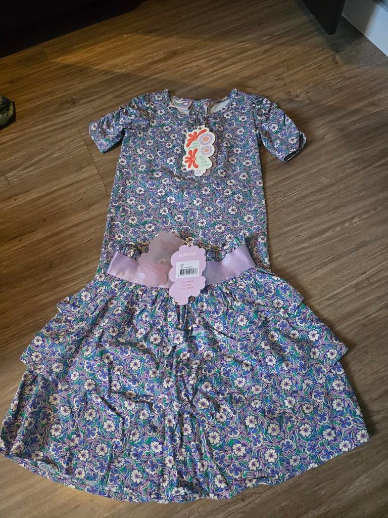 Z8 setje nieuw
Rok maar 128
Shirt 116/122, Ophalen of Verzenden, Nieuw, Meisje