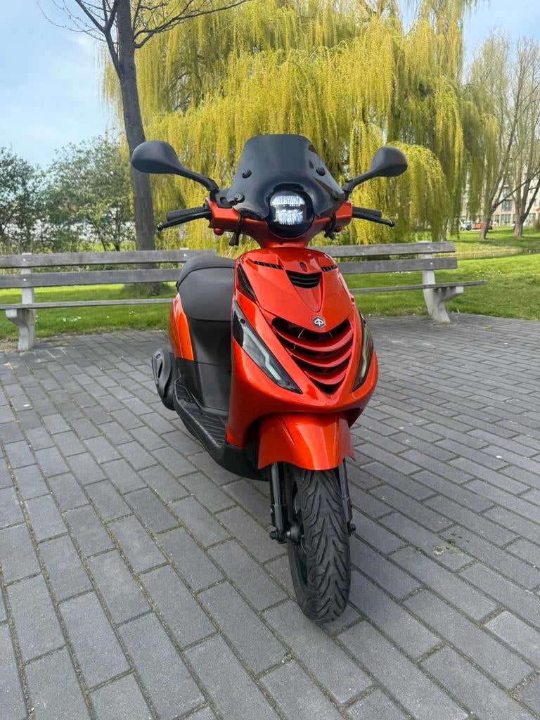 Piaggio zip brom full, Fietsen en Brommers, Scooters | Piaggio, Ophalen of Verzenden