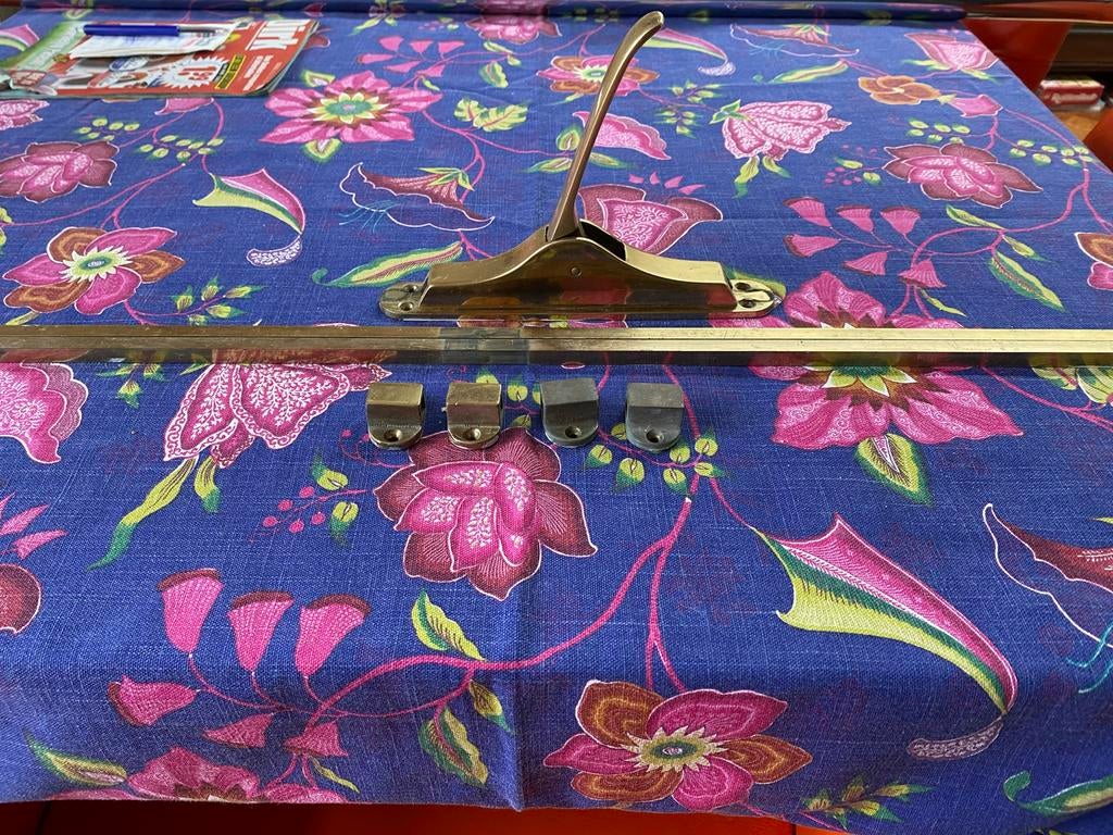 Klassieke messing espagnolet met stangenset, 2.10 mtr, Ophalen, Gebruikt, Koper of Messing, Schuif of Grendel