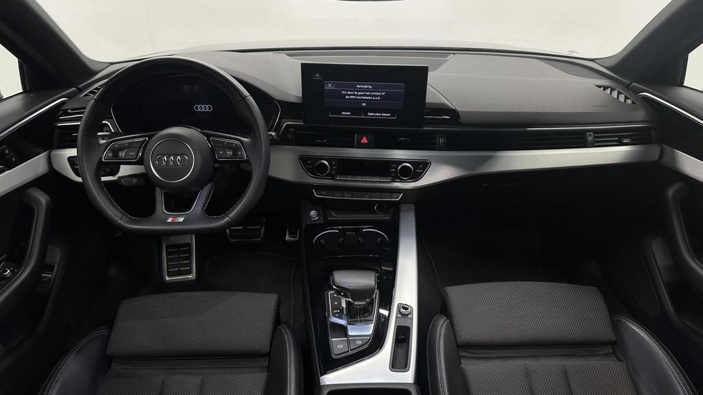 Audi A4 Avant 40 TFSI S edition PANO CAMERA NAVI ADAP CRUISE, Auto's, Audi, Gebruikt, 4 cilinders, Zwart, Origineel Nederlands