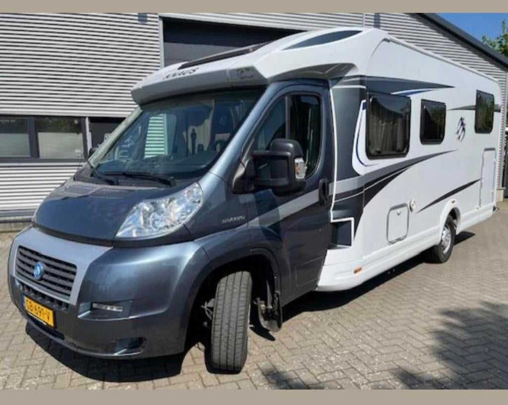 Te koop Camper Knaus Sky 700 R16, Caravans en Kamperen, Campers, Particulier, Half-integraal, Knaus