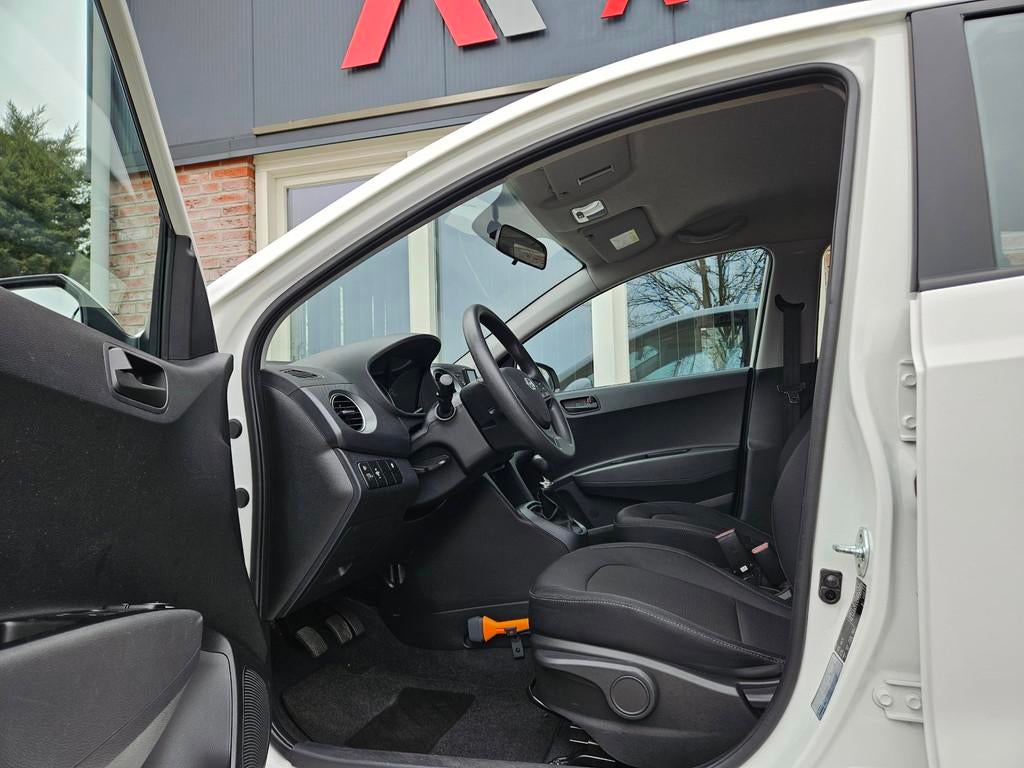 Hyundai I10 1.0i Comfort Airco! Cruise Control! NAP! Nette A, Voorwielaandrijving, Gebruikt, 4 stoelen, Wit