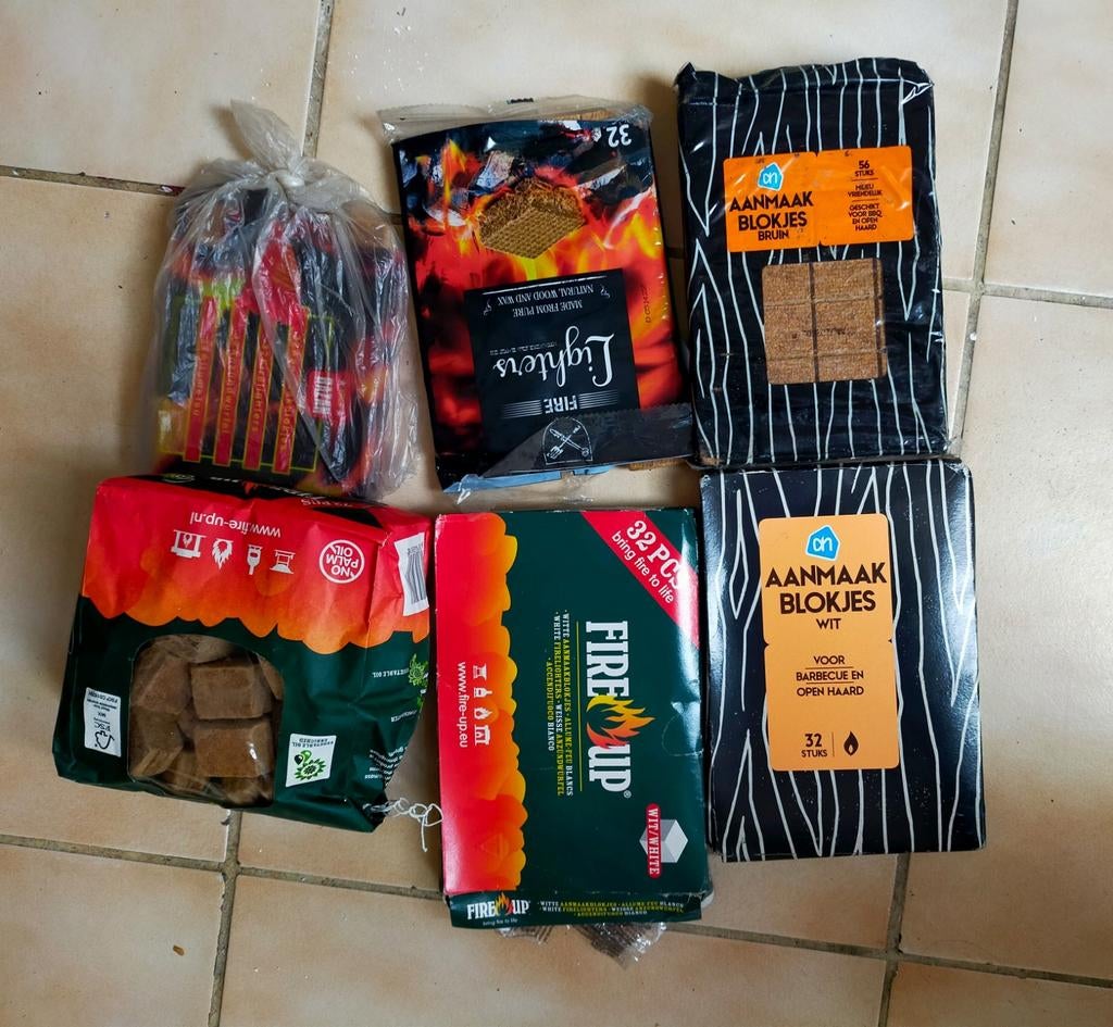 Houtskool, briketten en aanmaakblokjes voor BBQ/Open haard, Ophalen, Nieuw, Diverse merken