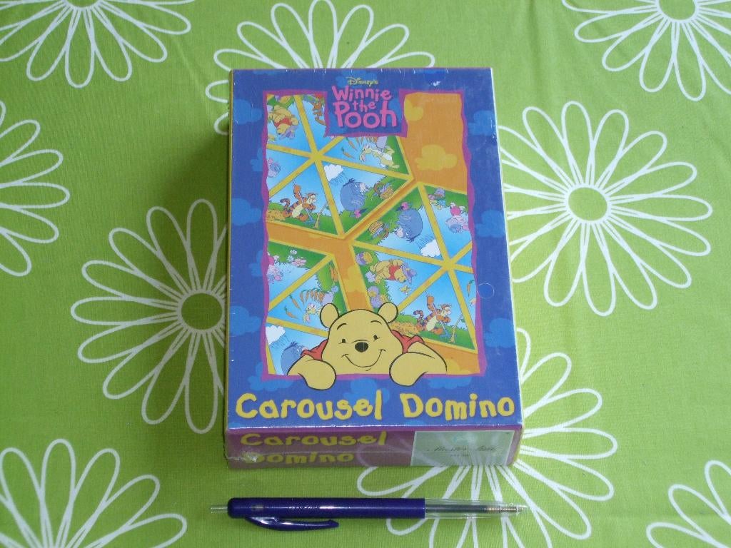 Nieuw in seal: Carousel Domino van Winnie de Poeh, Hobby en Vrije tijd, Een of twee spelers, Ophalen of Verzenden, Nieuw