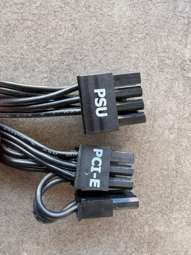 Seasonic Voeding PSU 100-240VAC met PCI-E kabels, Computers en Software, Ophalen of Verzenden, Gebruikt