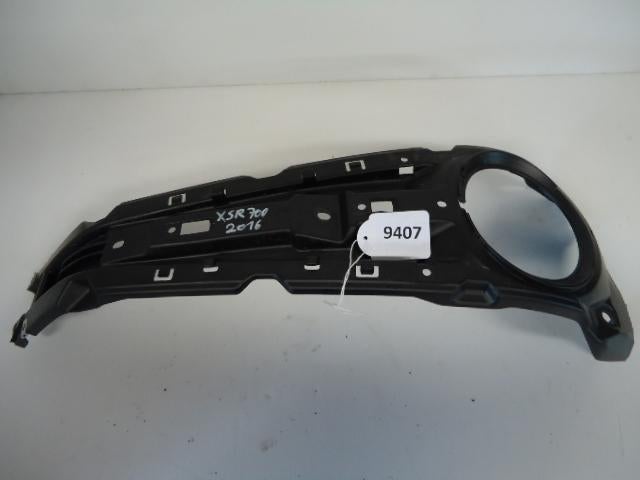 XSR700 2016 - 2017 Yamaha Kuipdeel D1-18698