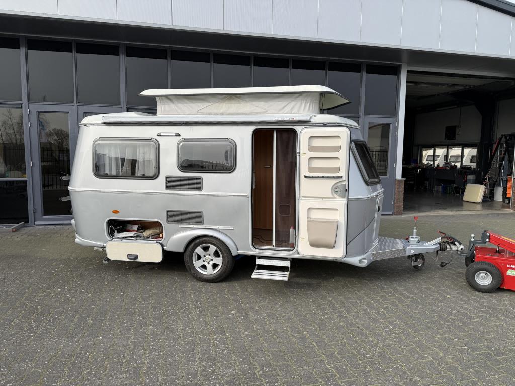 Eriba Touring Triton Silver 430 GT Bed + Zit + WC 780KG leeg, Bedrijf, Treinzit, 4 tot 5 meter, Eriba