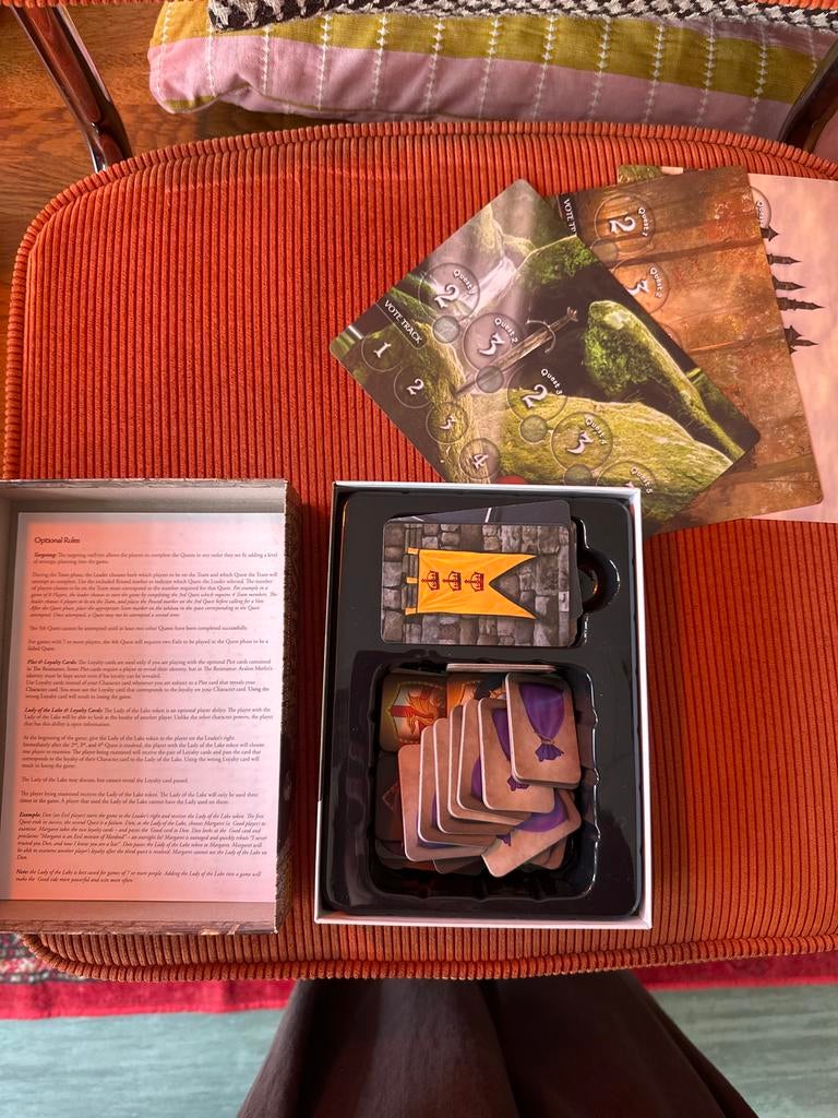 Avalon kaartspel - The Resistance: Secret Identities, Drie of vier spelers, Ophalen of Verzenden, Zo goed als nieuw