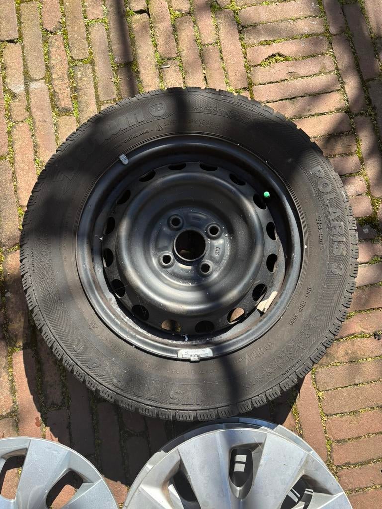 Set 4 stuks velgen + winterband + originele toyota kappen, Ophalen, Gebruikt