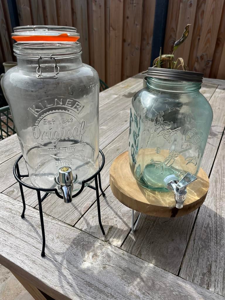 2x watertaps op houder, Hobby en Vrije tijd, Ophalen, Zo goed als nieuw, Versiering, Geboorte of Huwelijk