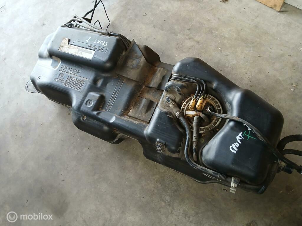 Range Rover Sport Dieseltank Dieselpomp Brandstofpomp Tank, Auto-onderdelen, Land Rover, Ophalen of Verzenden, Gebruikt, Land Rover