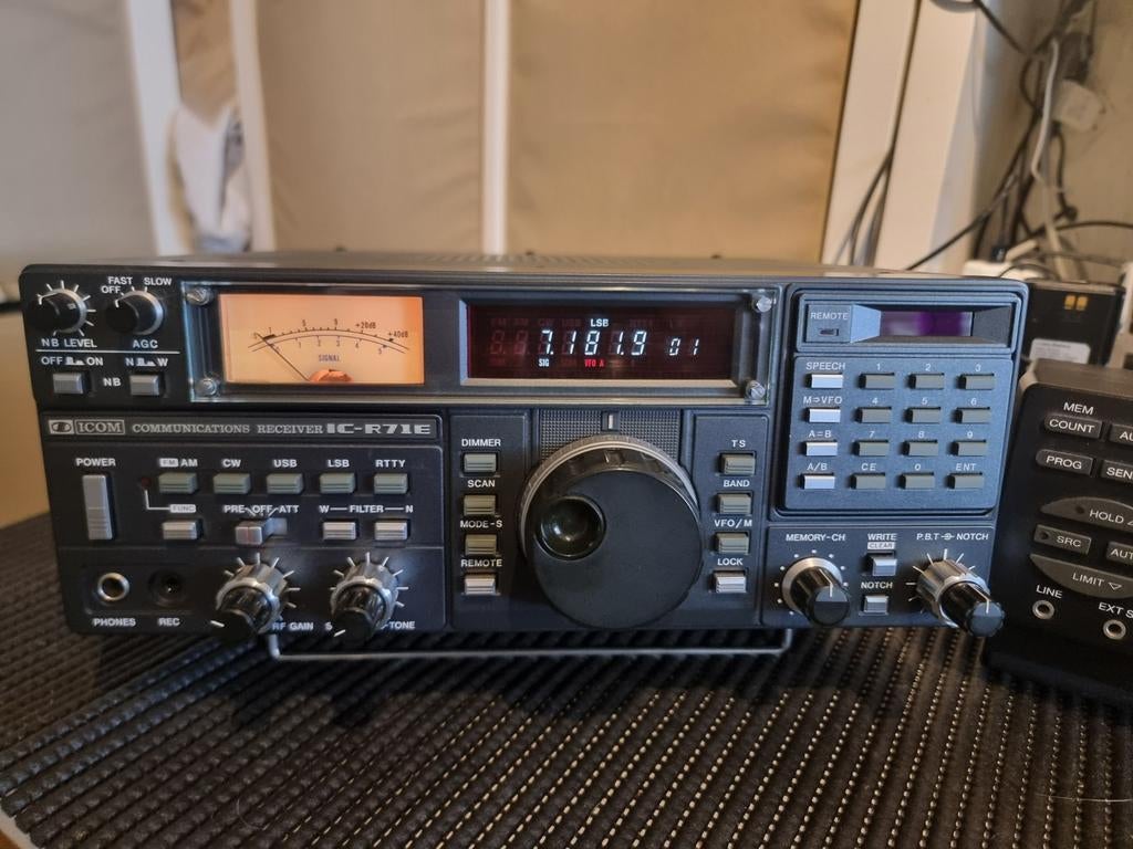 ICOM IC-R71E, Ophalen, Zo goed als nieuw