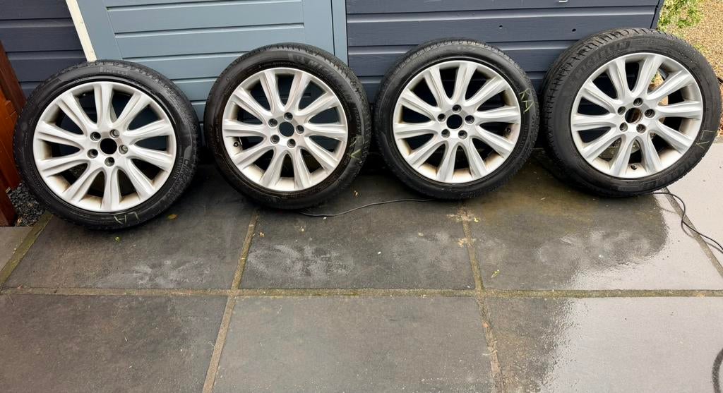 Volvo V40 lichtmetalen velgen met zomerbanden 205/50:R17, Auto-onderdelen, Banden en Velgen, Ophalen, 17 inch, 205 mm, Band(en)