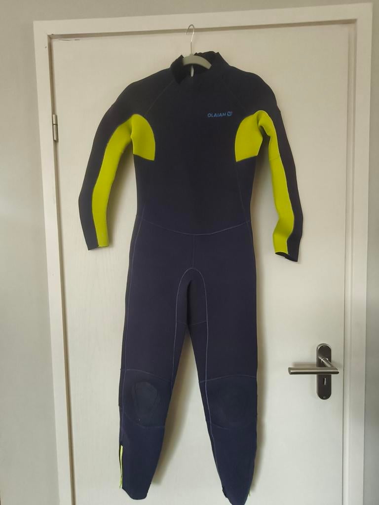 Watersport surf kleding- vest,(hand)schoenen, helm, wetsuit, Ophalen of Verzenden, Gebruikt, Wetsuit