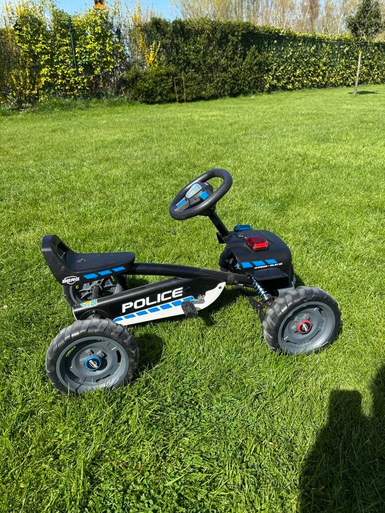 BERG Politie skelter met licht en geluid, Kinderen en Baby's, Speelgoed | Buiten | Voertuigen en Loopfietsen, Gebruikt, Trapvoertuig