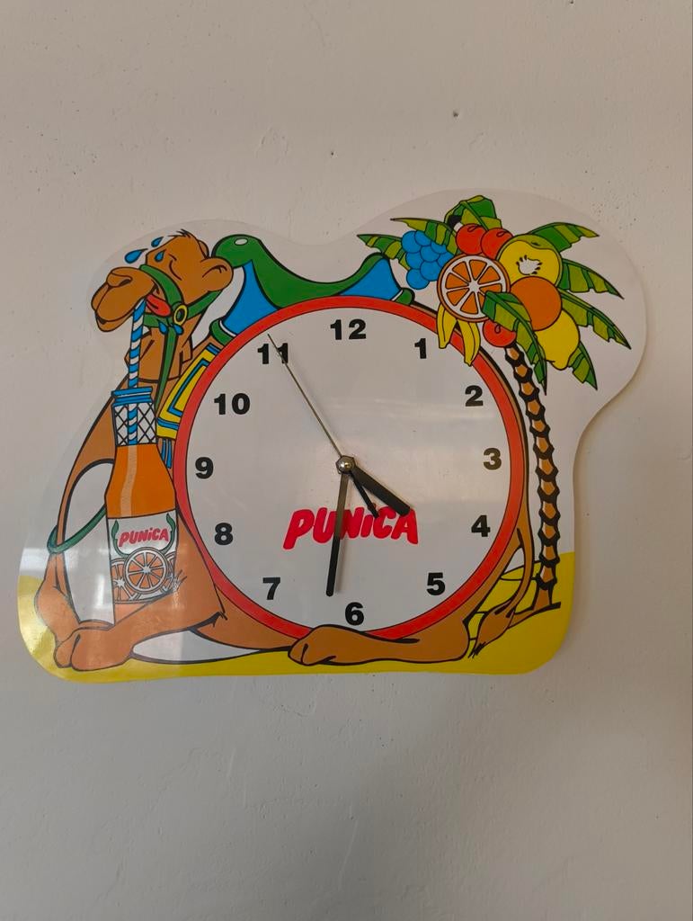 Retro Punica klok, Ophalen of Verzenden, Reclamebord