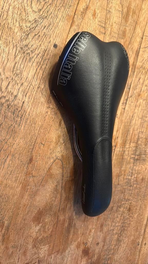 Sella Italia SLR tri triathlon zadel, Overige materialen, Racefiets, Ophalen of Verzenden, Zo goed als nieuw