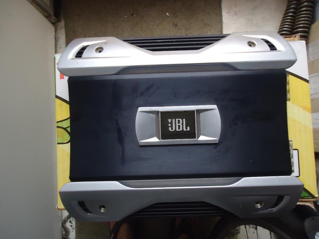 TE KOOP JBL MONOBLOCK GTO 3501 IS 350 RMS, Ophalen, Zo goed als nieuw