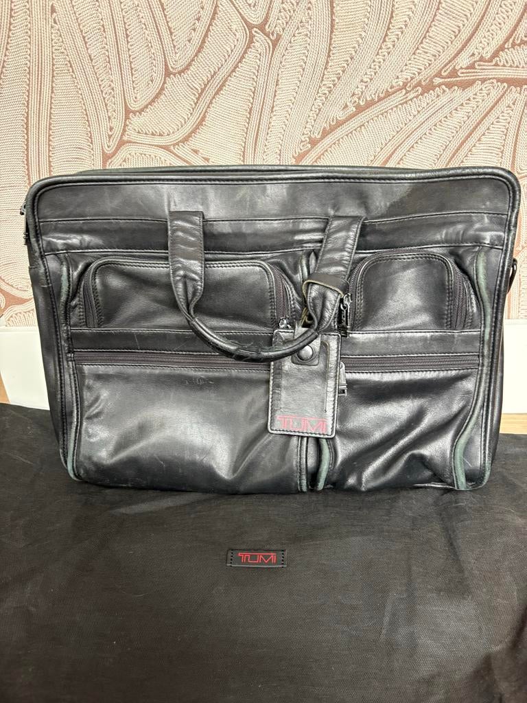 Tumi Alpha laptoptas, Ophalen of Verzenden, 17 inch of meer