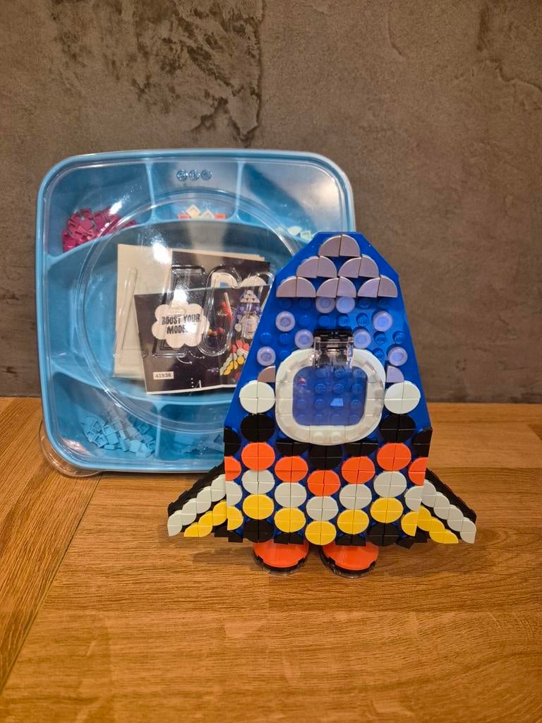 LEGO DOTS Pennenbakje Raket, Eén comic, Ophalen of Verzenden, Nieuw, Japan (Manga)