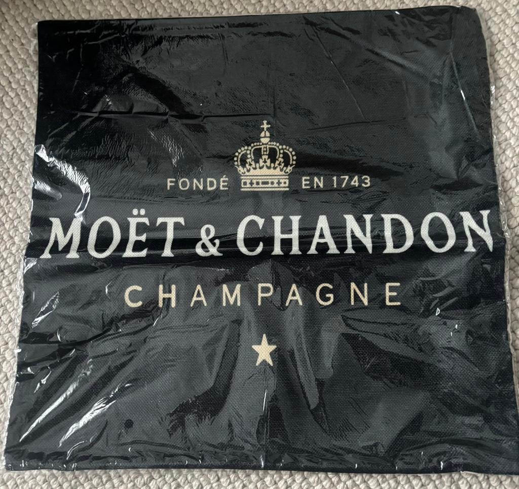 Moët & Chandon kussenhoes p/st, Ophalen of Verzenden, Nieuw, Zwart, Vierkant