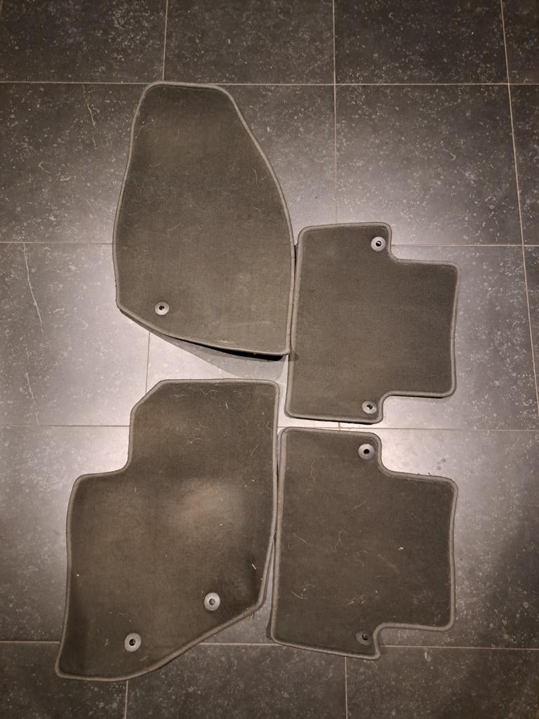 Mattenset voor Volvo V70, Ophalen
