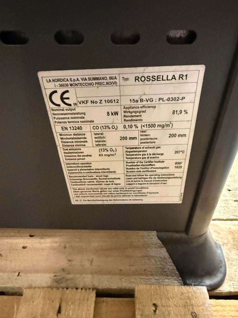 La Nordica Houtkachel - Rode Keramische Afwerking, Ophalen, Italie, Gebruikt, Houtkachel