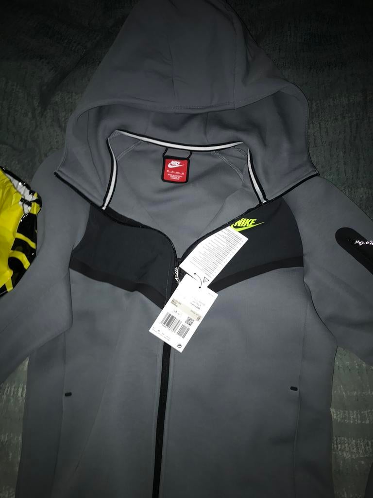 Nike tech, Ophalen of Verzenden, Nieuw, Maat 46 (S) of kleiner, Grijs