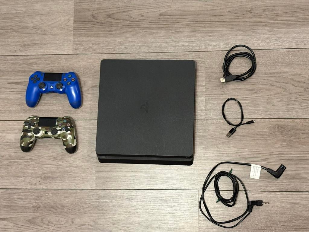 PlayStation 4 Slim + 2 Controllers, Online, Gebruikt, Overige genres, Virtual Reality