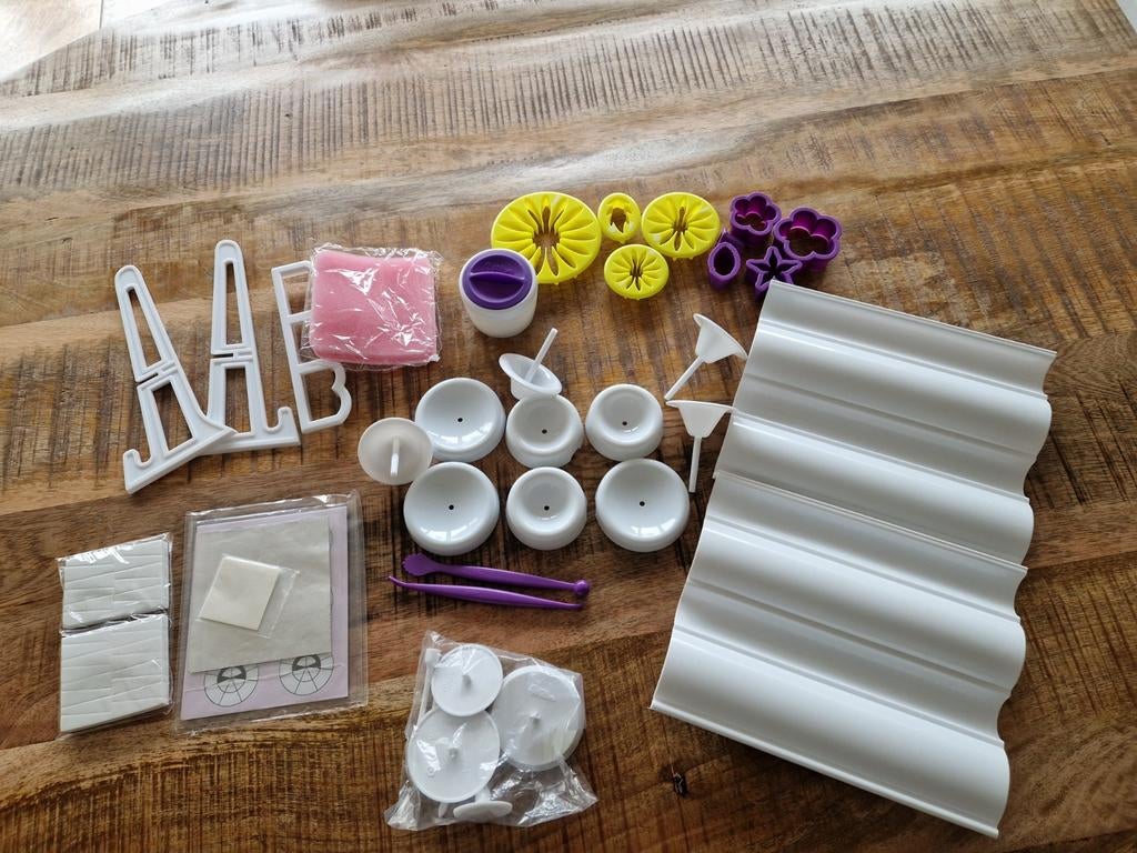 Fondant benodigdheden. Alles van Wilton, Ophalen of Verzenden, Nieuw, Bakvorm