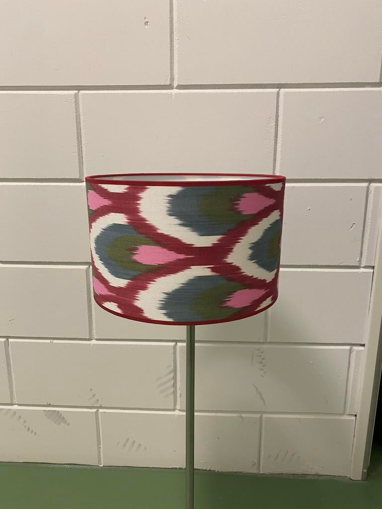 Handgemaakt Stijlvolle lampenkap met uniek patroon, Ophalen, Wit, Rond, Zo goed als nieuw